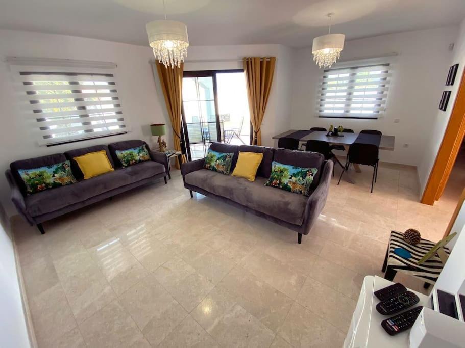 Villa Nina 'Luxury Villa In The Sun' คอร์ราเลโฮ ภายนอก รูปภาพ